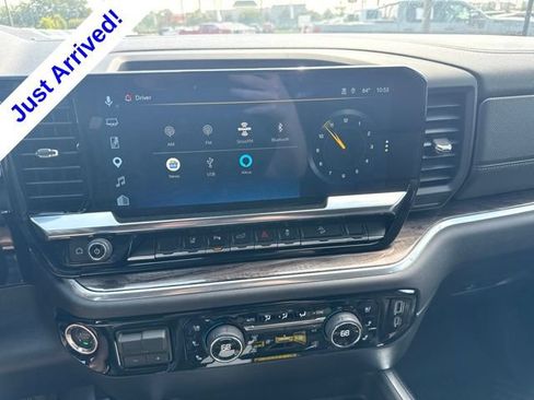 Used 2025 Chevrolet Silverado 2500 LTZ w/ LTZ Convenience Package AWD/4WD image 11