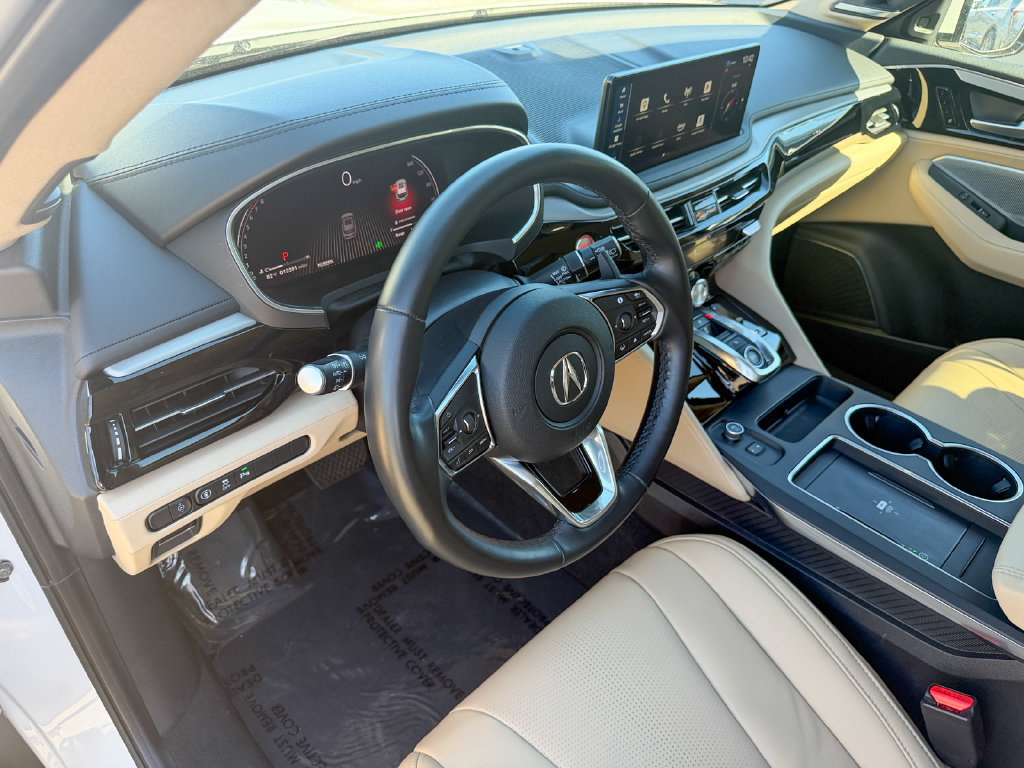 Used 2025 Acura MDX w/ Technology Package FWD image 11