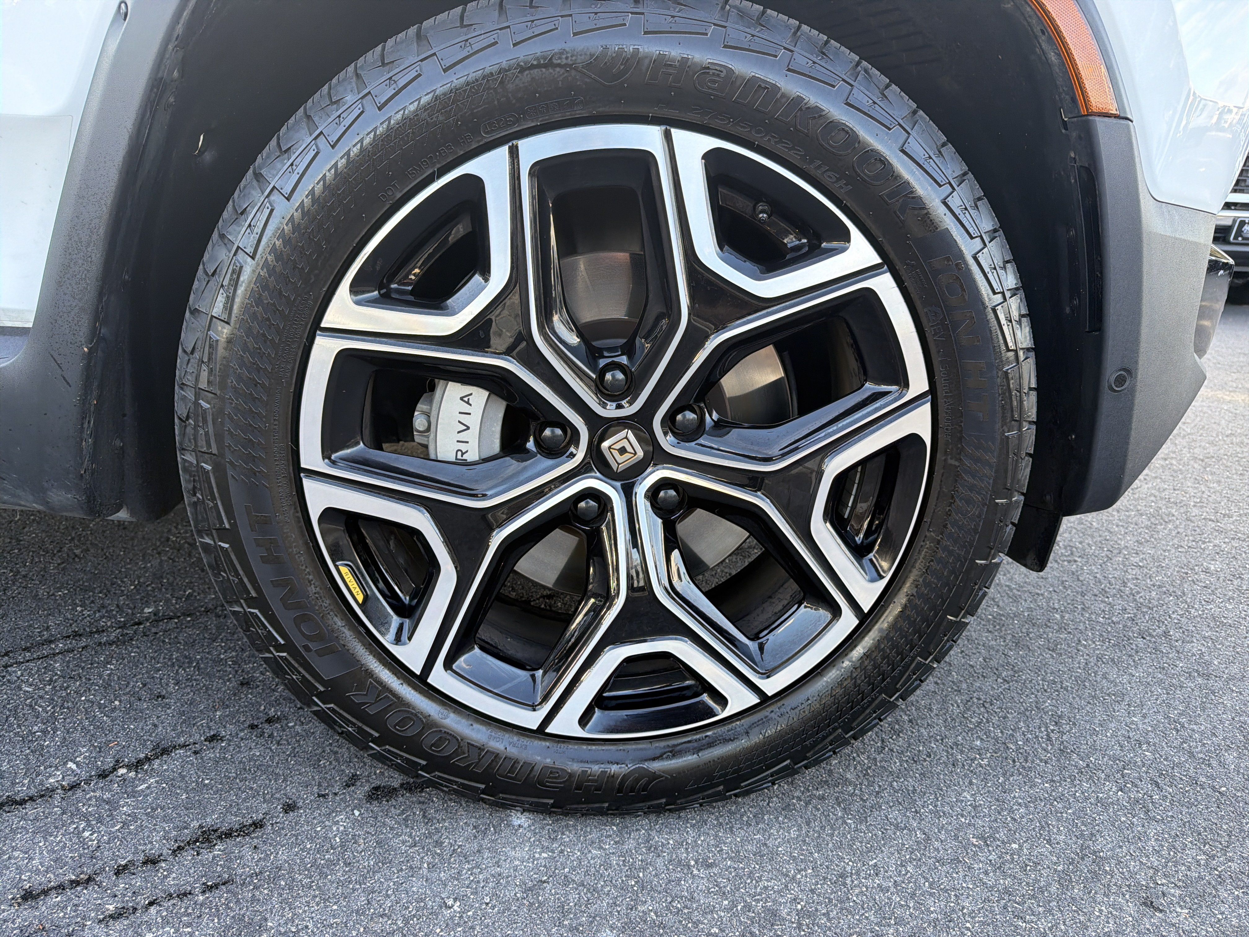 Used 2023 Rivian R1T Adventure Dual AWD/4WD image 13