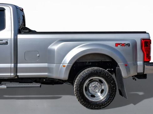 Used 2019 Ford F350 Lariat w/ Lariat Value Package image 11