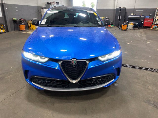 Used 2024 Alfa Romeo Tonale Ti AWD/4WD image 3