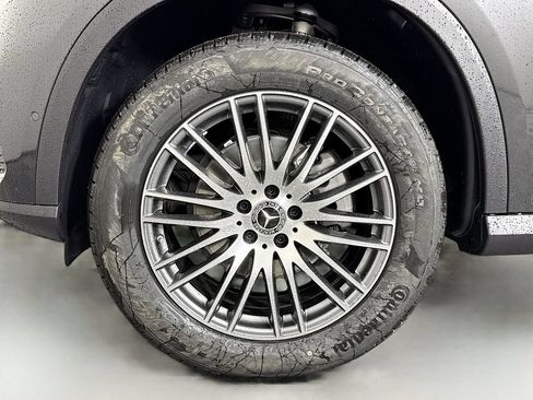 Used 2026 Mercedes-Benz GLC 300 4MATIC image 32