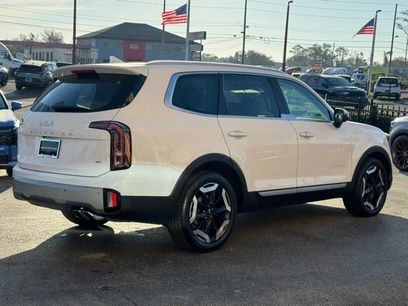 Used 2023 Kia Telluride EX w/ EX Captain's Chair Package