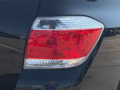 Used 2013 Toyota Highlander Limited FWD image 32