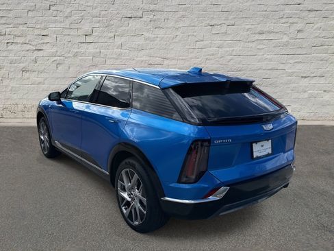 New 2026 Cadillac Optiq Luxury 1 image 7