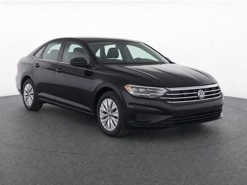 Used 2019 Volkswagen Jetta S w/ Driver Assistance Package FWD image 2