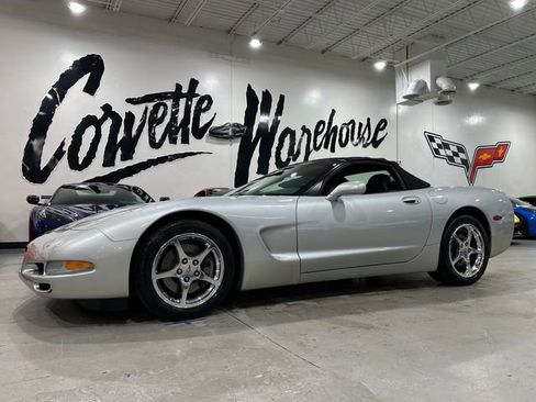 Used 2002 Chevrolet Corvette Convertible w/ Preferred Equipment Group2 RWD image 1