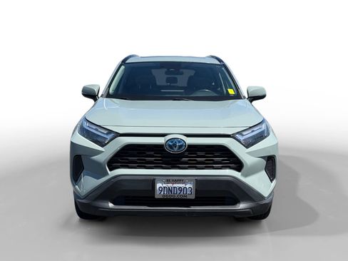 Used 2022 Toyota RAV4 XLE w/ Convenience Package AWD/4WD image 8