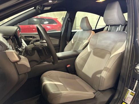 Used 2026 Toyota Camry SE FWD image 22