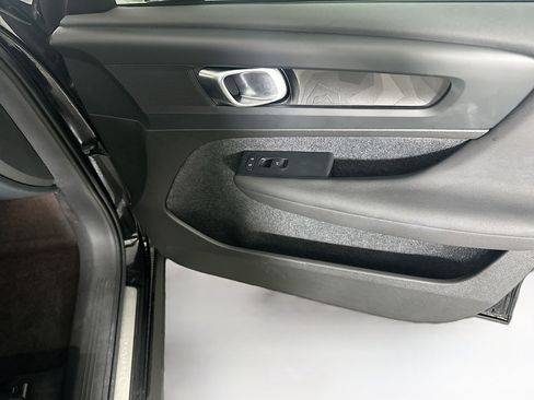 Used 2023 Volvo C40 P8 Recharge Plus image 31