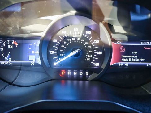 Used 2019 Ford Edge Titanium image 31