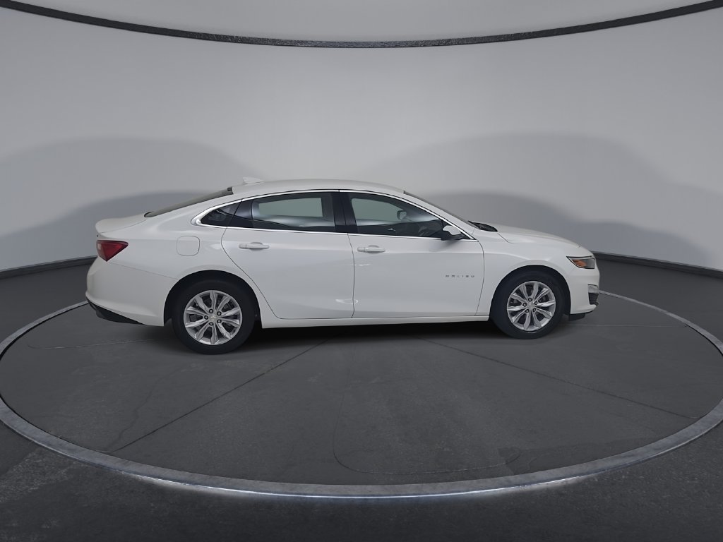 Used 2025 Chevrolet Malibu LT FWD image 18