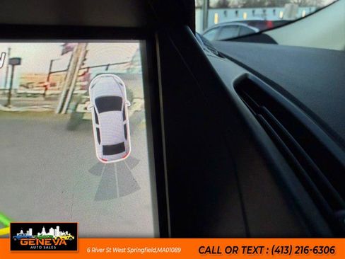 Used 2017 Ford Escape Titanium image 16