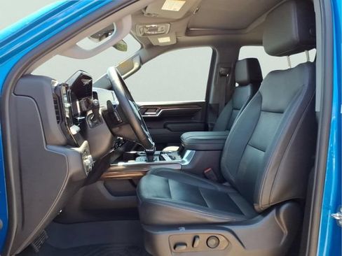 Used 2024 Chevrolet Silverado 1500 LT Trail Boss w/ LT Trail Boss Premium Package AWD/4WD image 15