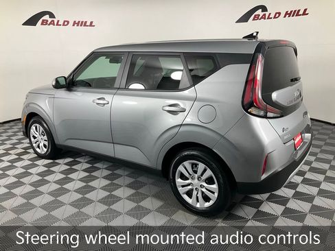 Certified 2023 Kia Soul LX image 5