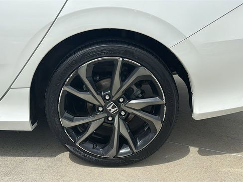 Used 2019 Honda Civic Sport image 17