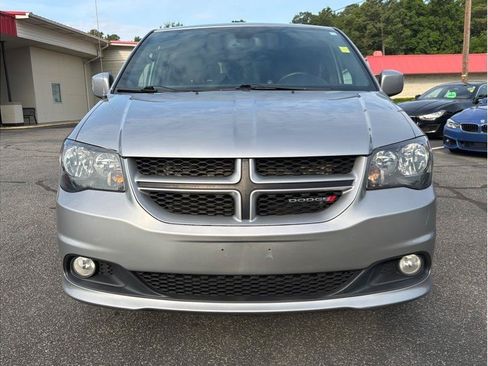 Used 2018 Dodge Grand Caravan GT FWD image 2
