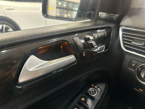 Used 2018 Mercedes-Benz GLE 43 AMG 4MATIC w/ Night Package image 25