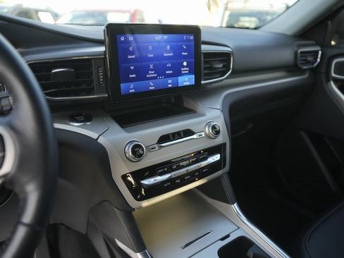 Used 2023 Ford Explorer XLT w/ Equipment Group 202A image 27