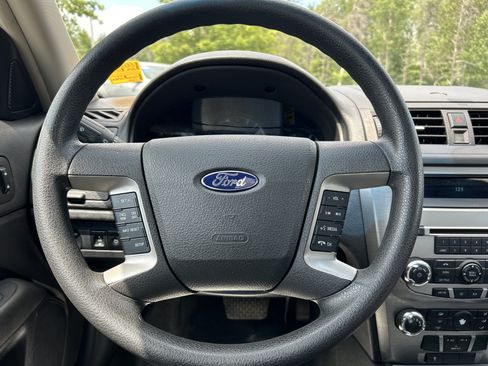 Used 2010 Ford Fusion SE FWD image 12