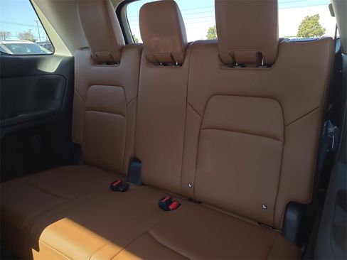 New 2026 Nissan Pathfinder Platinum image 10