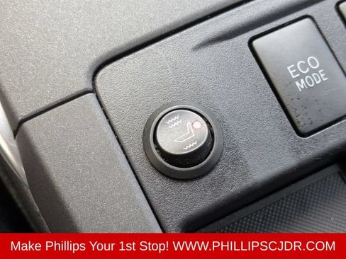 Used 2016 Toyota Camry SE FWD image 20