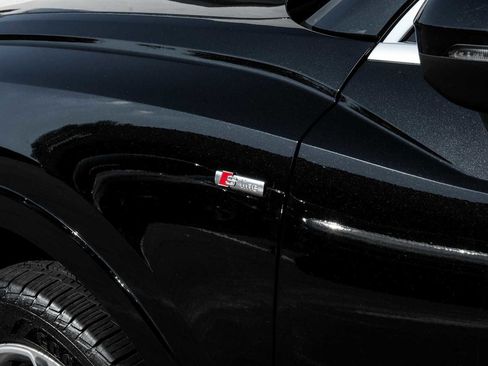 Used 2020 Audi Q3 2.0T Premium image 51