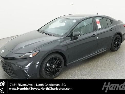 New 2026 Toyota Camry SE FWD image 1