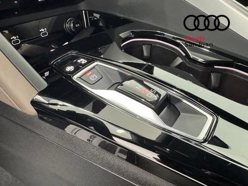 Used 2025 Audi Q5 Premium w/ Convenience Package AWD/4WD image 30