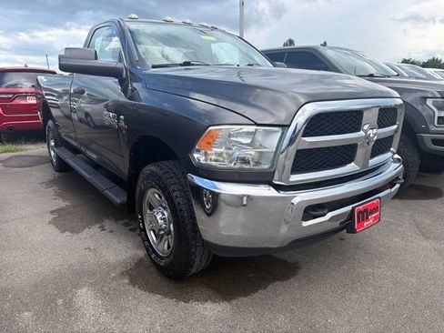 Used 2016 RAM 2500 Tradesman w/ Chrome Appearance Group AWD/4WD image 9