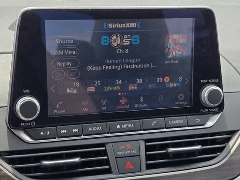 Used 2025 Nissan Altima 2.5 SV FWD image 22