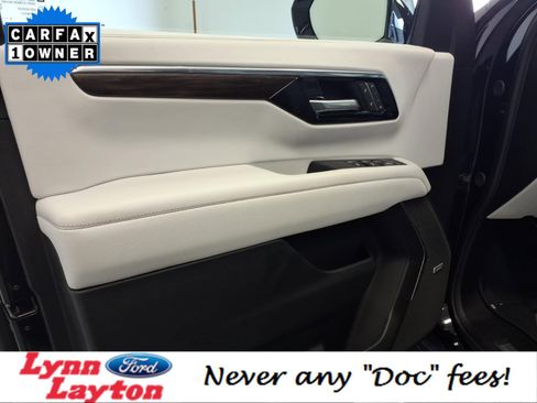 Used 2025 Chevrolet Tahoe Premier w/ Sun And Tow Package image 12