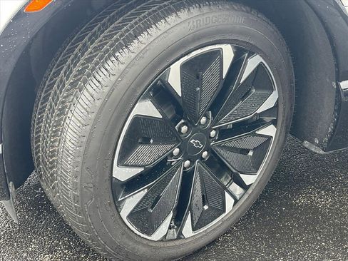 Certified 2024 Chevrolet Blazer EV RS image 3