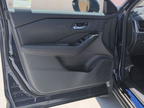 New 2026 Nissan Rogue SV FWD image 13