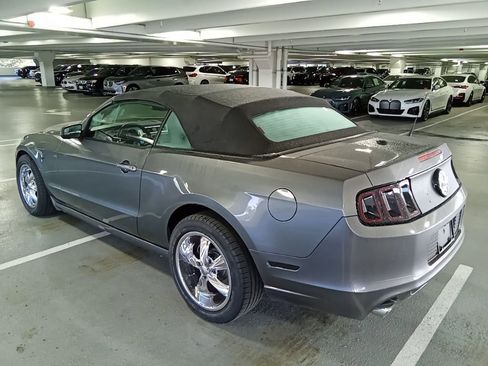 Used 2013 Ford Mustang Premium image 9