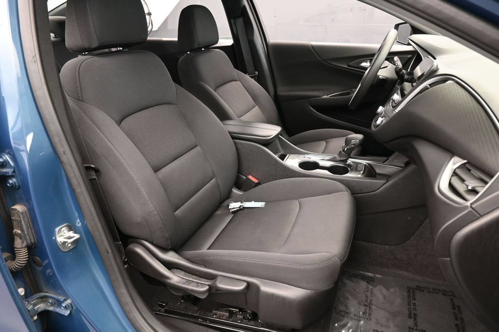 Used 2025 Chevrolet Malibu LT FWD image 43