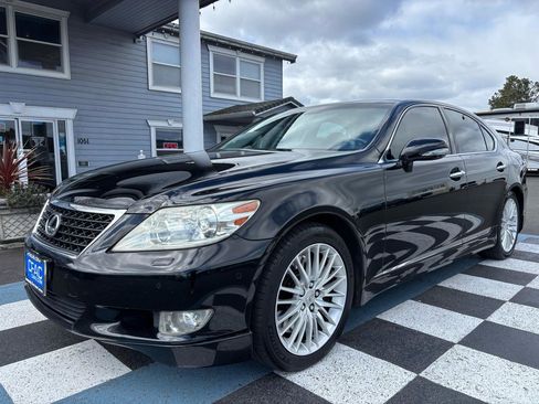 Used 2010 Lexus LS 460 RWD image 2