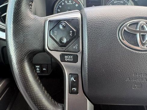 Used 2021 Toyota Tacoma SR5 w/ Trail Edition image 24