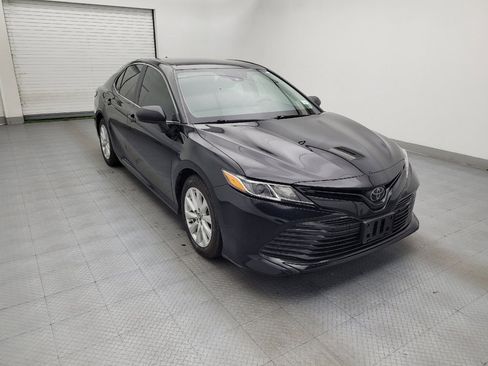 Used 2020 Toyota Camry LE FWD image 13