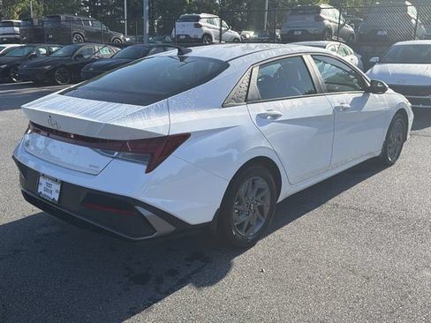 Certified 2026 Hyundai Elantra Hybrid FWD image 7