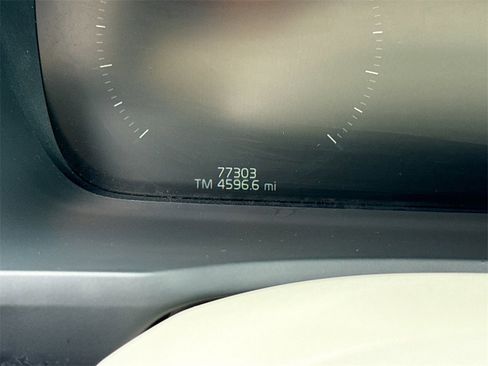 Used 2021 Volvo XC90 T5 Momentum w/ Climate Package image 13