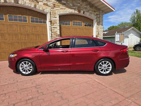 Used 2019 Ford Fusion SE FWD image 6