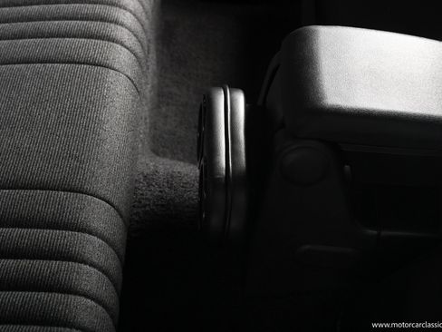 Used 1991 Ford Mustang GT RWD image 37