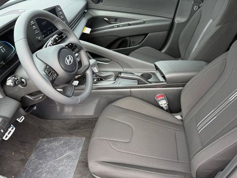 New 2026 Hyundai Elantra Sport FWD image 10