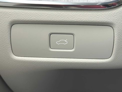 New 2025 Volvo XC60 B5 Ultra w/ Protection Package Premier image 32