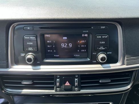Used 2017 Kia Optima LX FWD image 17