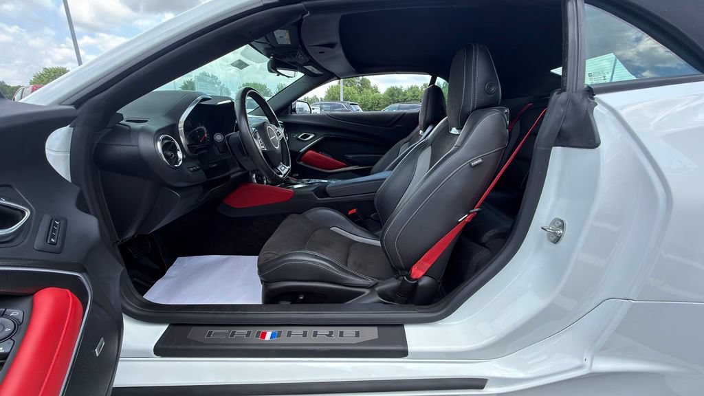 Used 2023 Chevrolet Camaro SS w/ Redline Edition RWD image 7