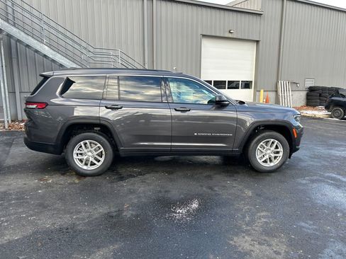 New 2025 Jeep Grand Cherokee L Laredo w/ Luxury Tech Group I AWD/4WD image 2