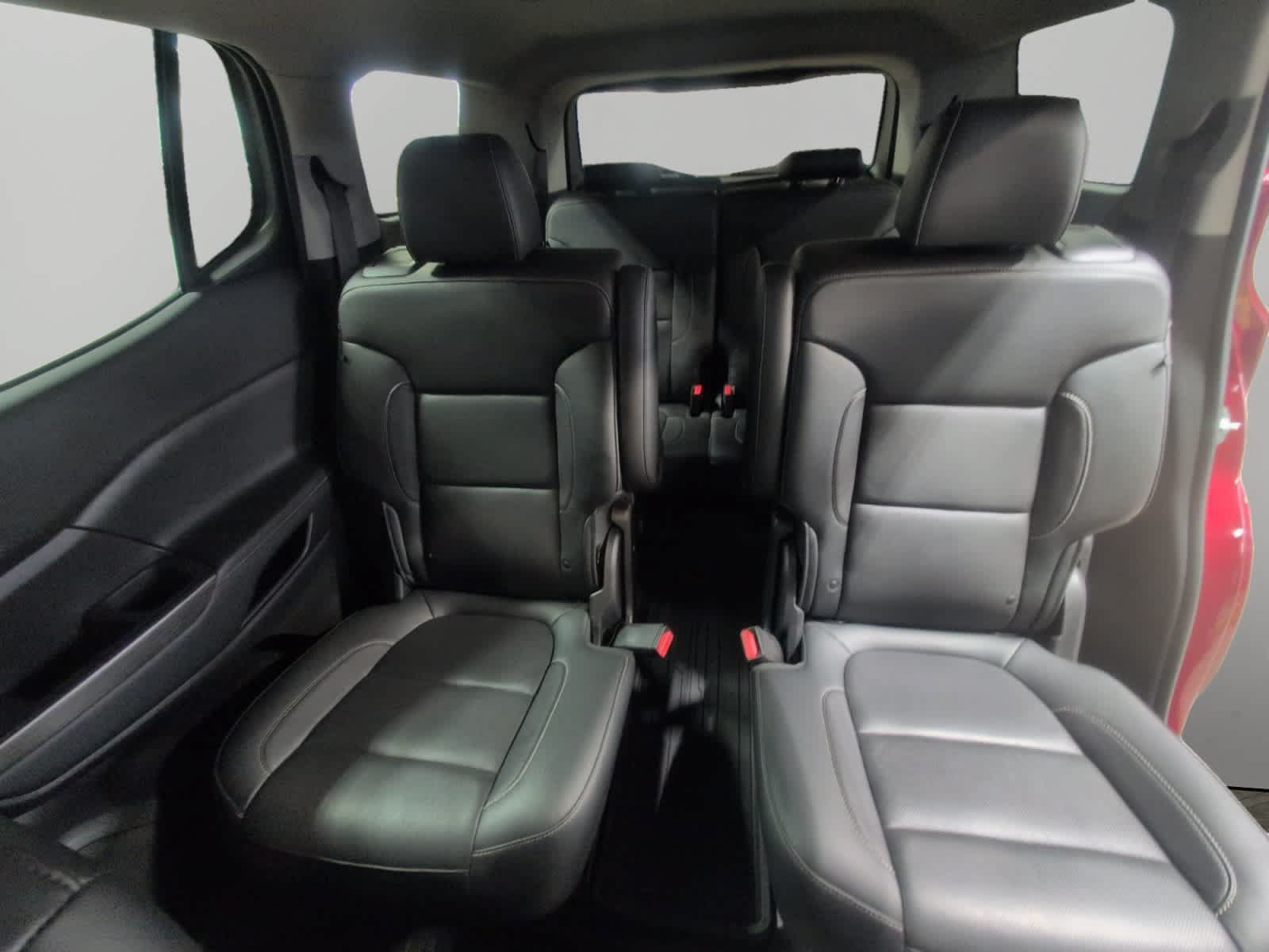 Used 2020 GMC Acadia SLT w/ LPO, Floor Liner Package AWD/4WD image 13