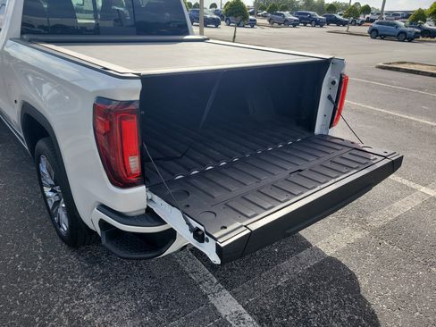 Used 2023 GMC Sierra 1500 Denali w/ Denali Reserve Package AWD/4WD image 12